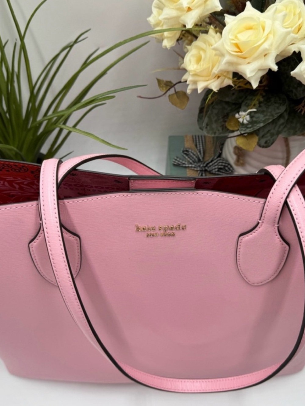Kate Spade Bleecker large tote bag in pink bandanna saffiano leather - Picture 3 of 5
